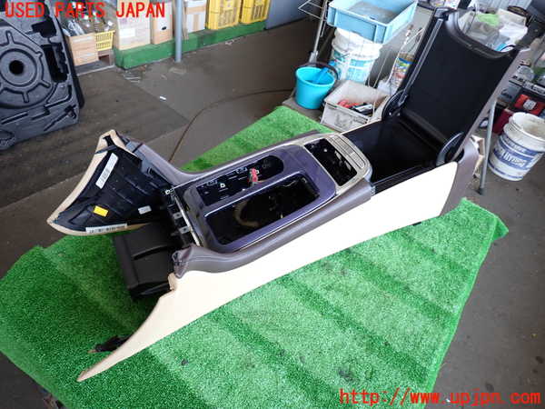 2UPJ-9230977540]ジャガー・XJ(J12LA)センターコンソール 中古_3