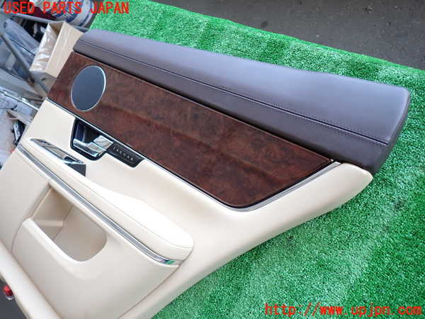 2UPJ-9230971294]ジャガー・XJ(J12LA)右後ドア内張り 中古_3