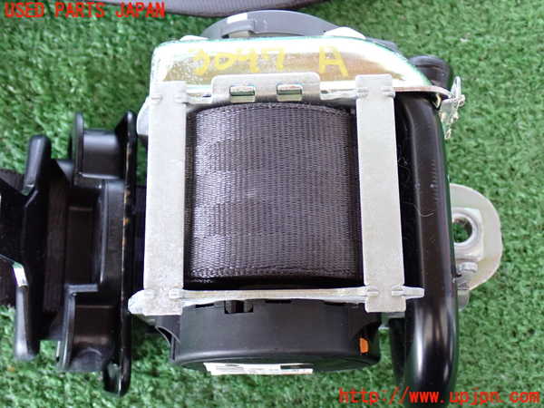 2UPJ-9230977075]ジャガー・XJ(J12LA)助手席シートベルト 中古_2