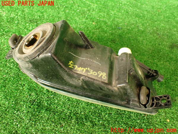 2UPJ-9230981182]VW ザ･ビートル(16CBZ)左フォグ 中古_4