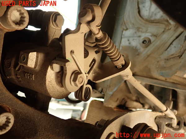 2UPJ-9230984095]VW ザ･ビートル(16CBZ)左リアキャリパー 中古_2