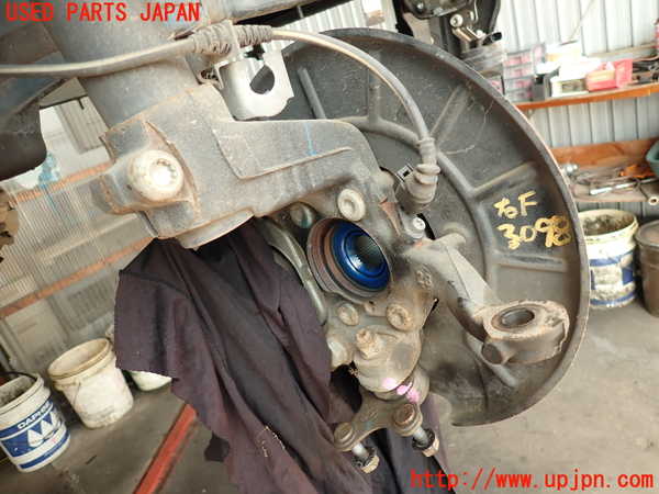 2UPJ-9230984290]VW ザ･ビートル(16CBZ)右フロントナックルハブ 中古_2
