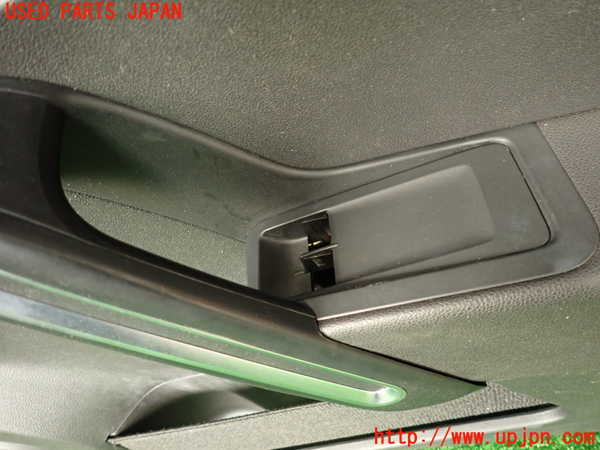 2UPJ-9230981234]VW ザ･ビートル(16CBZ)右ドア内張り 中古_3