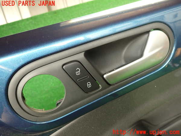 2UPJ-9230981234]VW ザ･ビートル(16CBZ)右ドア内張り 中古_4