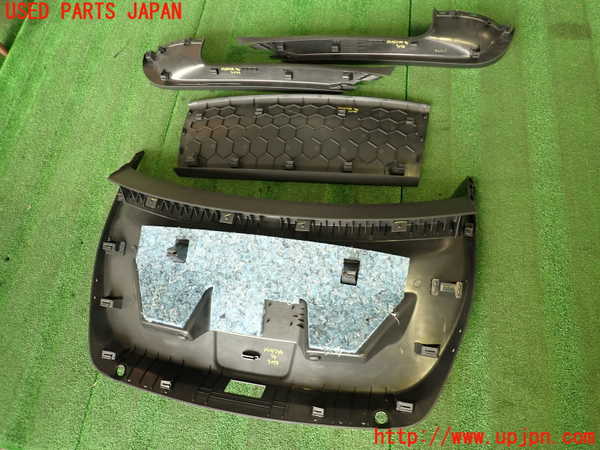 2UPJ-9230981578]VW ザ･ビートル(16CBZ)バックドア内張り 中古_4
