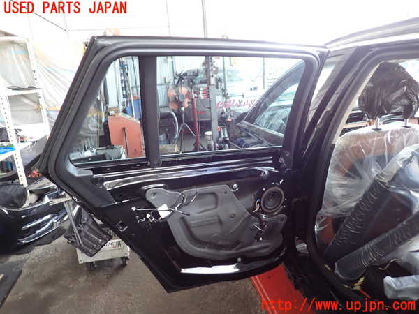 2UPJ-9230991320]BMW 320d ツーリング(8C20)左後ドア (43R-001735) (ジャンク部品) 中古 (F31)_2