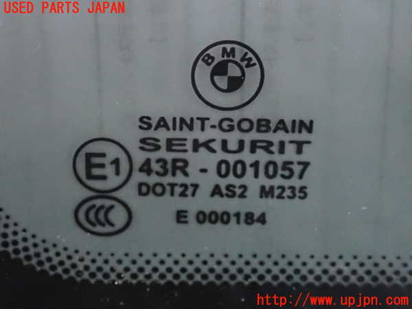 2UPJ-9230991382]BMW 320d ツーリング(8C20)左クォーターガラス (43R-001057) 中古 (F31)_3