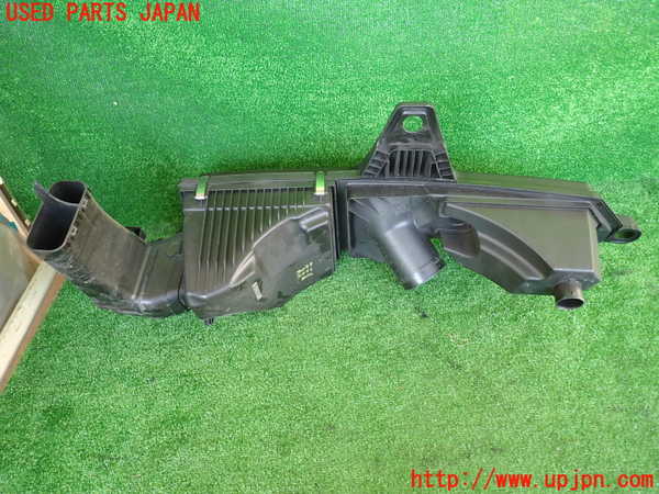 2UPJ-9230992560]BMW 320d ツーリング(8C20)エアクリーナーボックス 中古 (F31)_2