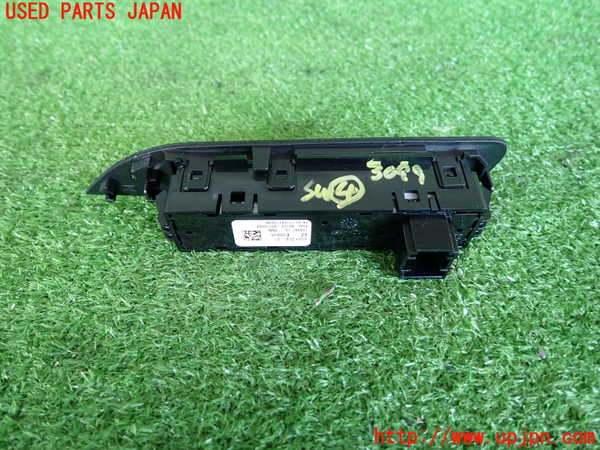 2UPJ-9230996309]BMW 320d ツーリング(8C20)スイッチ4 (VSC OFF) 中古 (F31)_2
