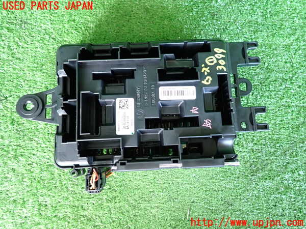 2UPJ-9230996741]BMW 320d ツーリング(8C20)ヒューズボックス1 中古 (F31)_2
