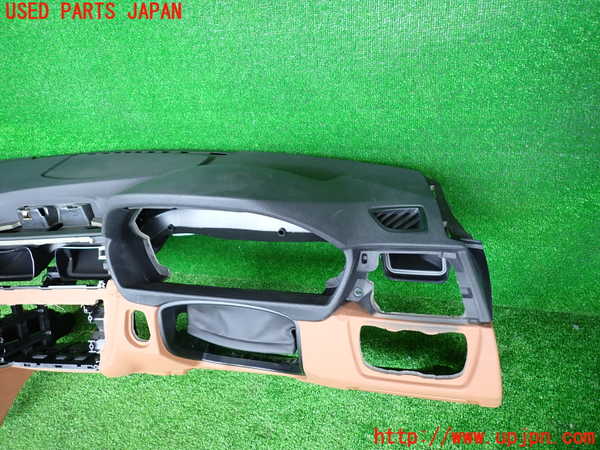 2UPJ-9230997505]BMW 320d ツーリング(8C20)ダッシュボード 中古 (F31)_2