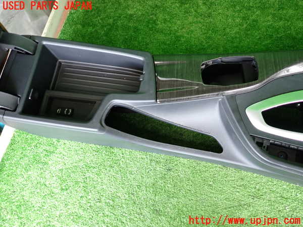 2UPJ-9230997540]BMW 320d ツーリング(8C20)センターコンソール 中古 (F31)_3