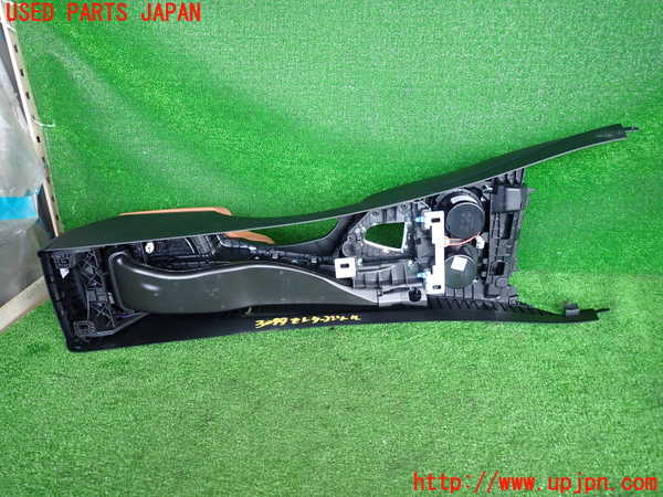 2UPJ-9230997540]BMW 320d ツーリング(8C20)センターコンソール 中古 (F31)_5