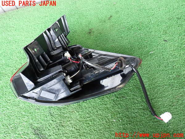 2UPJ-9231001536]エクストレイル(NT32)左テールランプ 中古_3