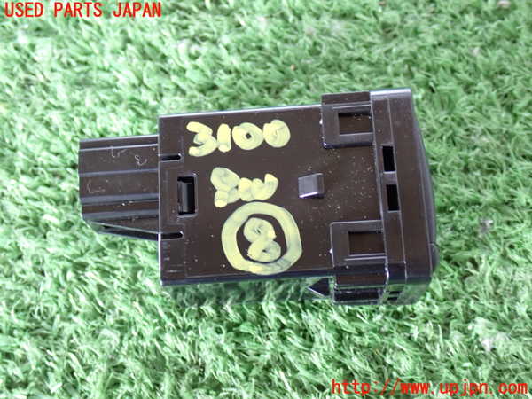 2UPJ-9231006313]エクストレイル(NT32)スイッチ8 (トラクションコントロールOFF) 中古_2