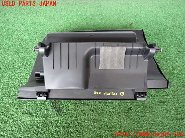 2UPJ-9231007516]エクストレイル(NT32)グローブボックス1 中古_3