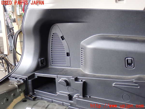 2UPJ-9231007680]エクストレイル(NT32)左リアピラートリム 中古_4
