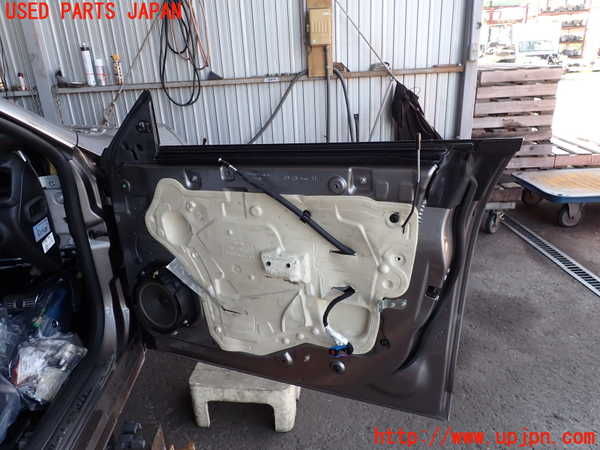 2UPJ-9231011230]マセラティ・ギブリ(MG30D)右前ドア (43R-00043 M1502) 中古_3