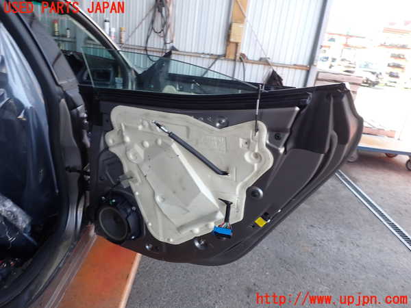 2UPJ-9231011290]マセラティ・ギブリ(MG30D)右後ドア (43R-001106 M53) 中古_3