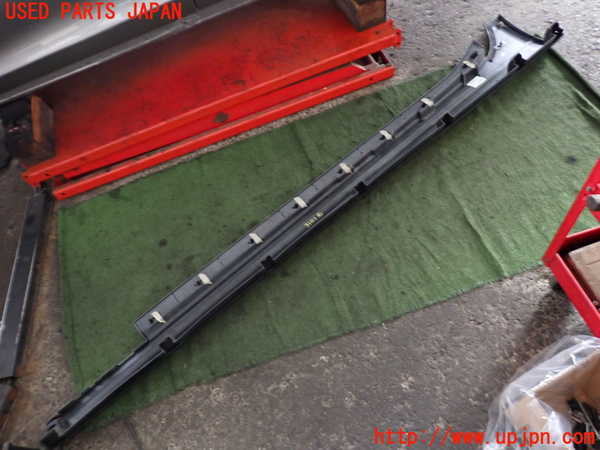 2UPJ-9231011390]マセラティ・ギブリ(MG30D)右サイドステップ 中古_5