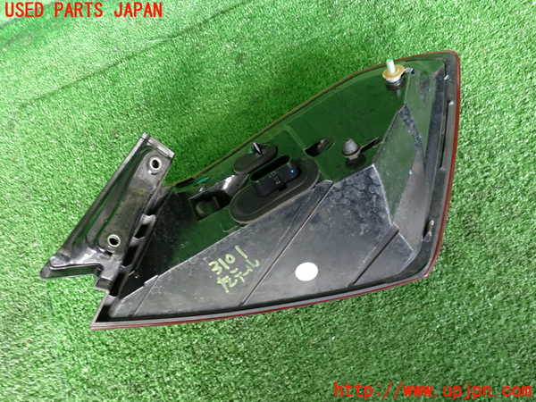 2UPJ-9231011536]マセラティ・ギブリ(MG30D)左テールランプ 中古_3