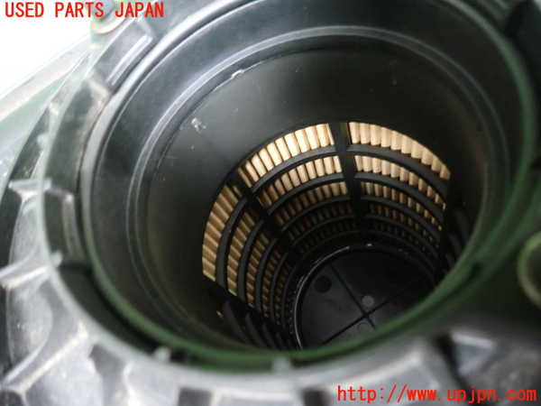 2UPJ-9231012560]マセラティ・ギブリ(MG30D)エアクリーナーボックス 中古_3
