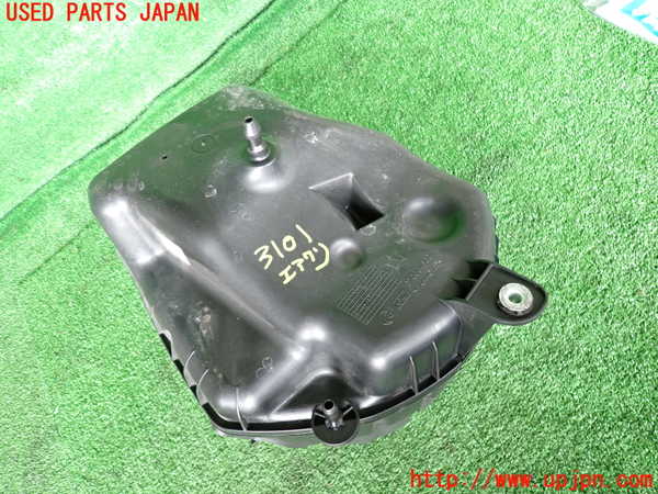 2UPJ-9231012560]マセラティ・ギブリ(MG30D)エアクリーナーボックス 中古_4
