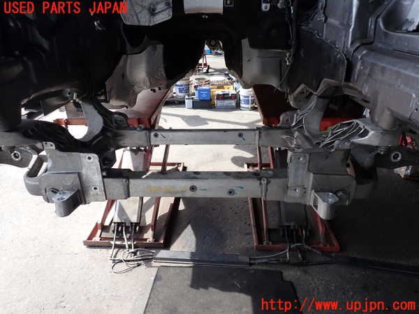 2UPJ-9231015285]マセラティ・ギブリ(MG30D)フロントメンバー 中古_2