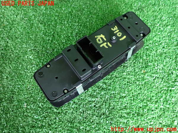 2UPJ-9231016240]マセラティ・ギブリ(MG30D)右前パワーウィンドウスイッチ 中古_2