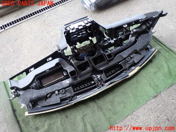 2UPJ-9231017505]マセラティ・ギブリ(MG30D)ダッシュボード 中古_4