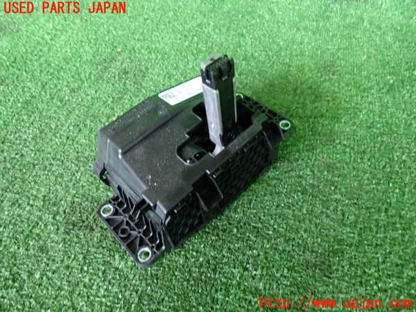 2UPJ-9231017555]マセラティ・ギブリ(MG30D)ATシフトレバー 中古_2