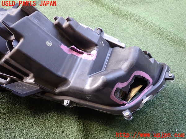 2UPJ-9231021130]プリウスPHV(ZVW52)右ヘッドライト LED 【ジャンク品】 中古_2