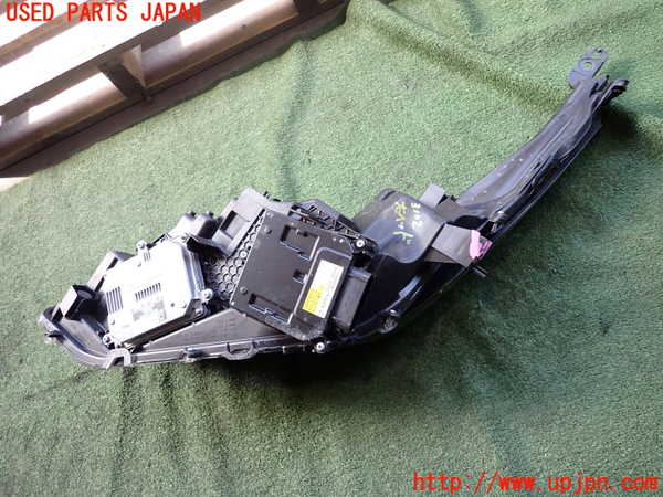 2UPJ-9231021130]プリウスPHV(ZVW52)右ヘッドライト LED 【ジャンク品】 中古_3