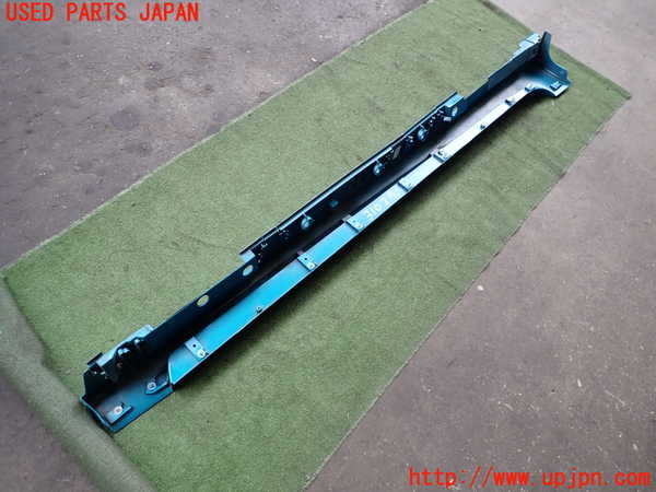 2UPJ-9231021392]プリウスPHV(ZVW52)左サイドステップ 【ジャンク品】 中古_5