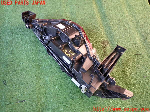 2UPJ-9231021550]プリウスPHV(ZVW52)右リアフィニッシャー 中古_2