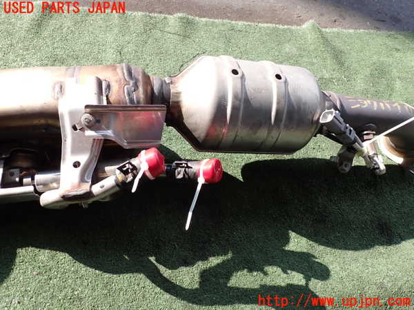 2UPJ-9231022661]プリウスPHV(ZVW52)触媒1 中古_2