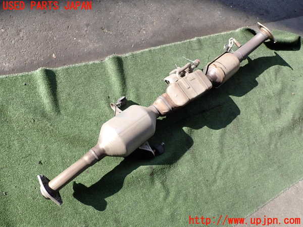 2UPJ-9231022661]プリウスPHV(ZVW52)触媒1 中古_3