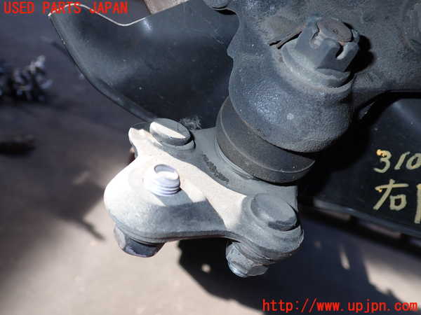2UPJ-9231024290]プリウスPHV(ZVW52)右フロントナックルハブ 中古_3