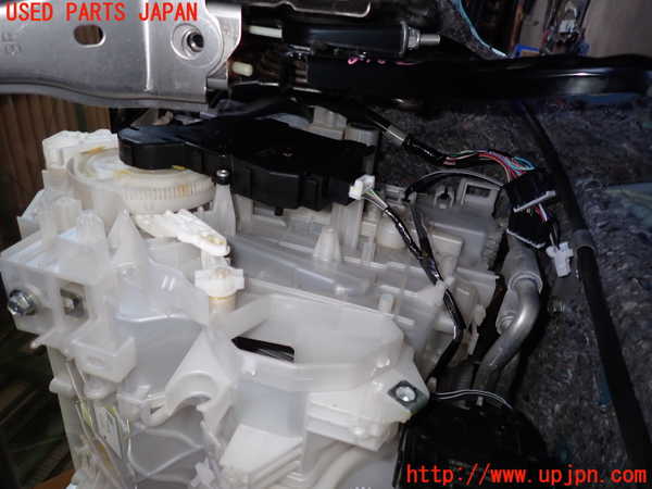 2UPJ-9231026081]プリウスPHV(ZVW52)エバポレーター1 中古_3
