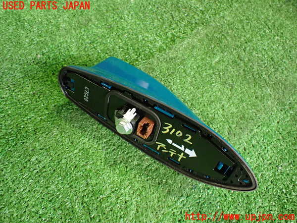 2UPJ-9231026550]プリウスPHV(ZVW52)アンテナ 中古_2