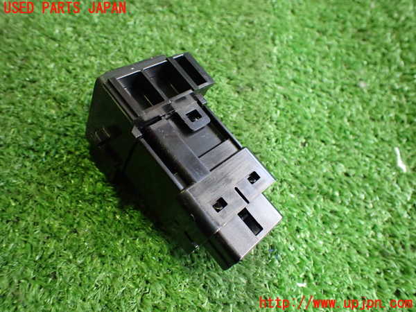 2UPJ-9231026310]プリウスPHV(ZVW52)スイッチ5 (Pポジション) 中古_3