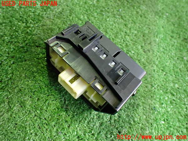 2UPJ-9231026311]プリウスPHV(ZVW52)スイッチ6 (EV HVモード切替/ドライブモード/車両接近通報一時停止) 中古_3