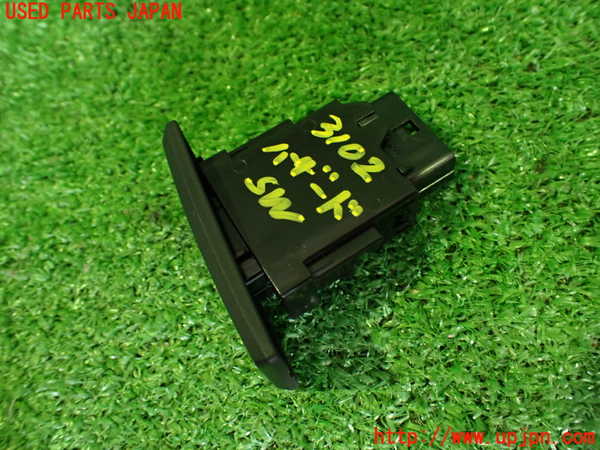 2UPJ-9231026290]プリウスPHV(ZVW52)ハザードスイッチ 中古_2