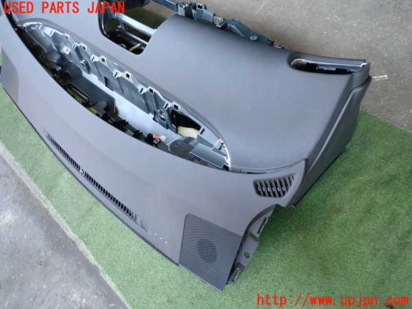 2UPJ-9231027505]プリウスPHV(ZVW52)ダッシュボード 中古_3