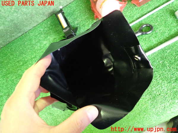 2UPJ-9231027805]プリウスPHV(ZVW52)車載工具 中古_2