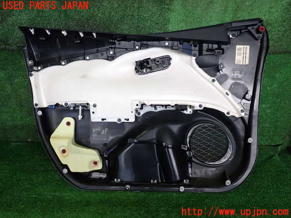 2UPJ-9231021234]プリウスPHV(ZVW52)右前ドア内張り 中古_3