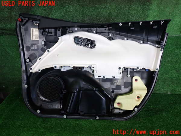 2UPJ-9231021264]プリウスPHV(ZVW52)左前ドア内張り 中古_3