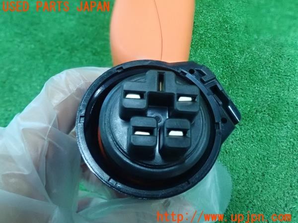 3UPJ=9231030579]プリウスPHV S GRスポーツ(ZVW52)純正 ヴィークルパワーコネクタ 100V変換ケーブル付 H99011 中古_3