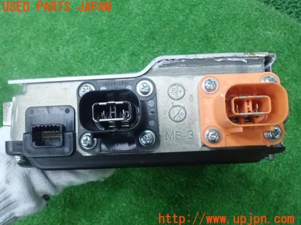 3UPJ=9231030580]プリウスPHV S GRスポーツ(ZVW52)純正 5346112 ボルテージインバーター 中古_3