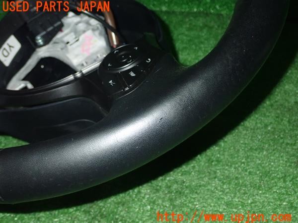 3UPJ=9231030617]プリウスPHV S GRスポーツ(ZVW52)純正 ステアリング 中古_4